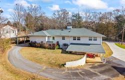 318 S Pine Street, Walhalla, SC 29691