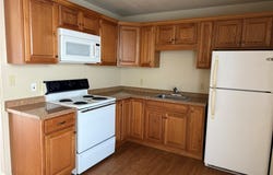 310 S Hermann Avenue, Three Rivers, TX 78071