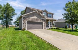 432 E Pawnee Lane, Gardner, KS 66030