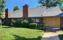 2449 Court St, Redding, CA 96001