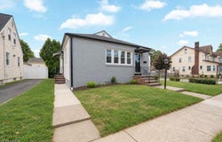 362 E Clay Ave, Roselle Park Boro, NJ 07204-2153