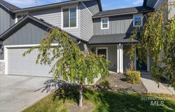 962 W Woodpine St, Meridian, ID 83646