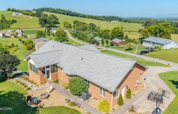 940 Hilltop Lane, Kodak, TN 37764