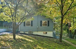 132 Taylor Rd, Oak Ridge, TN 37830