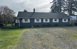 265 S HAZEL St, Brookings, OR 97415