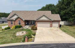 384 Arvel Lane, Washington, MO 63090
