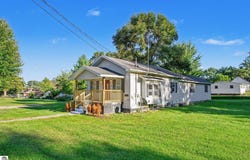 502 E Hazel Street, St Louis, MI 48880