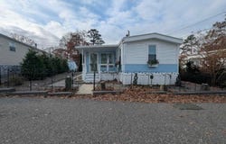 430 Shore Rd, Marmora, NJ 08223