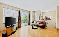 8138 Oakview Circle N, Maple Grove, MN 55369