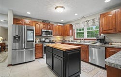 18574 State Route 57, Grafton, OH 44044