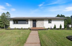 1634 Cliff Ave, Duluth, MN 55811