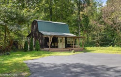 1105 Silver Poplar Lane, Sevierville, TN 37876