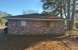 301 Meadowlane Dr, Aberdeen, MS 39730