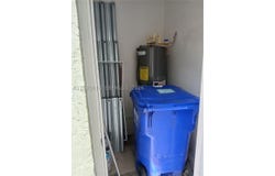 105 Hidden Ct Rd, Hollywood, FL 33023