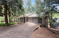 2901 TIMBERLINE Dr, Eugene, OR 97405