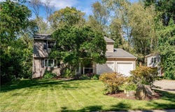 80 Merle Boulevard, Munroe Falls, OH 44262
