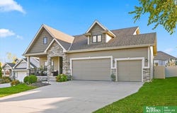 19617 Blaine Circle, Omaha, NE 68135