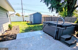 30 FOREST Lane, LEVITTOWN, PA 19055