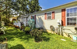 53 Redwood Dr, Mays Landing, NJ 08330