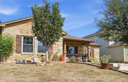744 Crestview, Floresville, TX 78114