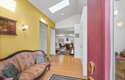 205 E SHERWIN Circle, Urbana, IL 61802