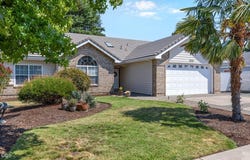 659 Jackson Creek Drive, Central Point, OR 97502