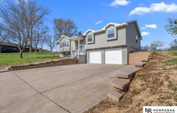 9500 Dawn Drive, Plattsmouth, NE 68048