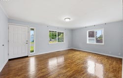 950 WILLIAMS St, Eugene, OR 97402