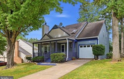 15045 HOLLEYSIDE Drive, DUMFRIES, VA 22025