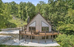 943 Brushy Road, Blue Eye, MO 65611