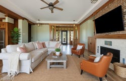 3123 E CAT BALUE Drive, Phoenix, AZ 85050