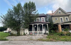 914 4th Avenue, PA 16602