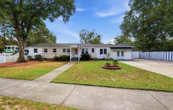 213 N Hollywood Dr., Surfside Beach, SC 29575