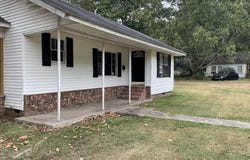 401 E Oak Strett, ELLISVILLE, MS 39437
