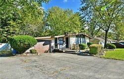 837 Pinecrest Road, Girard, OH 44420