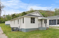 311 E Prospect St, LaFollette, TN 37766