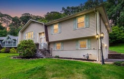 14 Seneca Trl, Randolph Twp., NJ 07869-3418