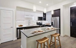 2727 Travis St, Houston, TX 77006
