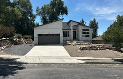 1133 E BENCHVIEW Dr, Ogden, UT 84404