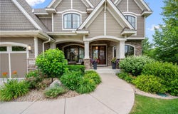 15510 53rd Avenue N, Plymouth, MN 55446