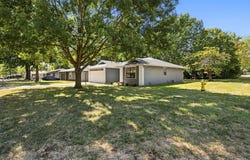 2207 S Nettleton Avenue, Springfield, MO 65807