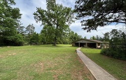 269 McKnight Road, Pollok, TX 75969