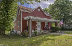 335 E 9th Street, Baxter Springs, KS 66713