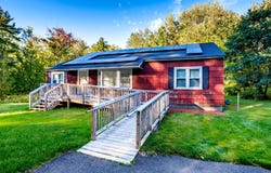 127 Pleasant St, Lunenburg, MA 01462
