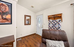 8507 E Son Shine Way, Athol, ID 83801