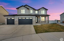 213 W SICULA Rd, Vineyard, UT 84059