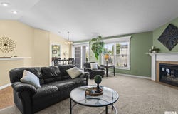 1621 MAGNOLIA Drive, Chatham, IL 62629