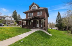 1432 E 4th St, Duluth, MN 55805