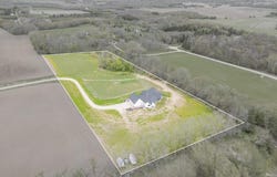 9016 County Road 3 NW, Oronoco, MN 55960