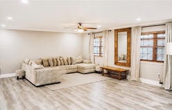 813 OAKWOOD Drive, Gretna, LA 70056